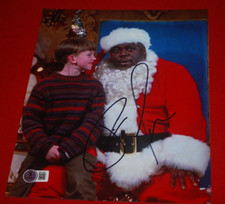 FAIZON LOVE ELF FRIDAY Signed 8X10 Photo Beckett COA BS31463
