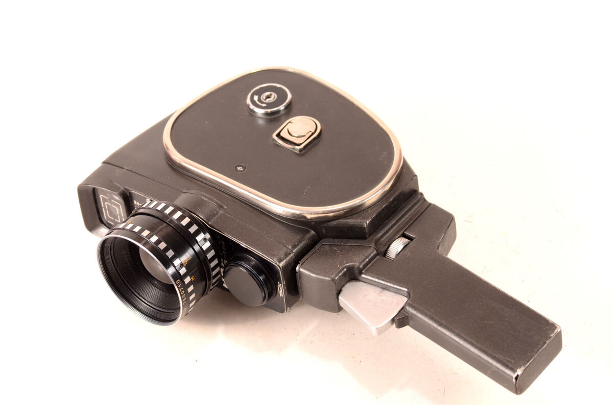 Quarz Quartz 2x8S-1M Movie USSR 16mm 2x8 Cine Camera Quarz Quartz 2x8S-1M Movie USSR 16mm 2x8 Cine Camera
