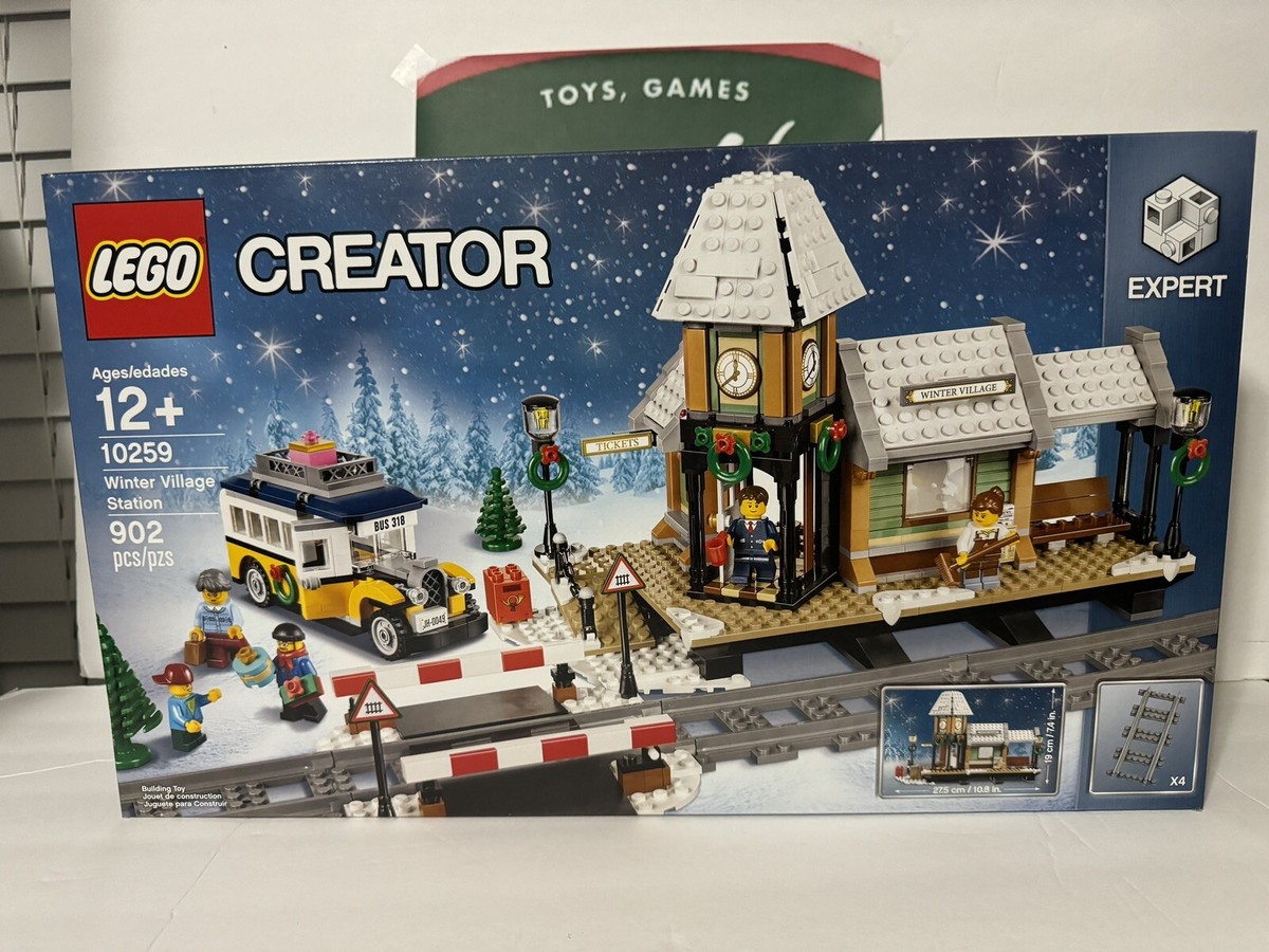 LEGO Creator Winter Village Station 10259 Christmas Building Kit 