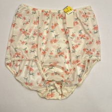 New With Tag  Warners Nylon Cream w/Floral Panties  Size 7