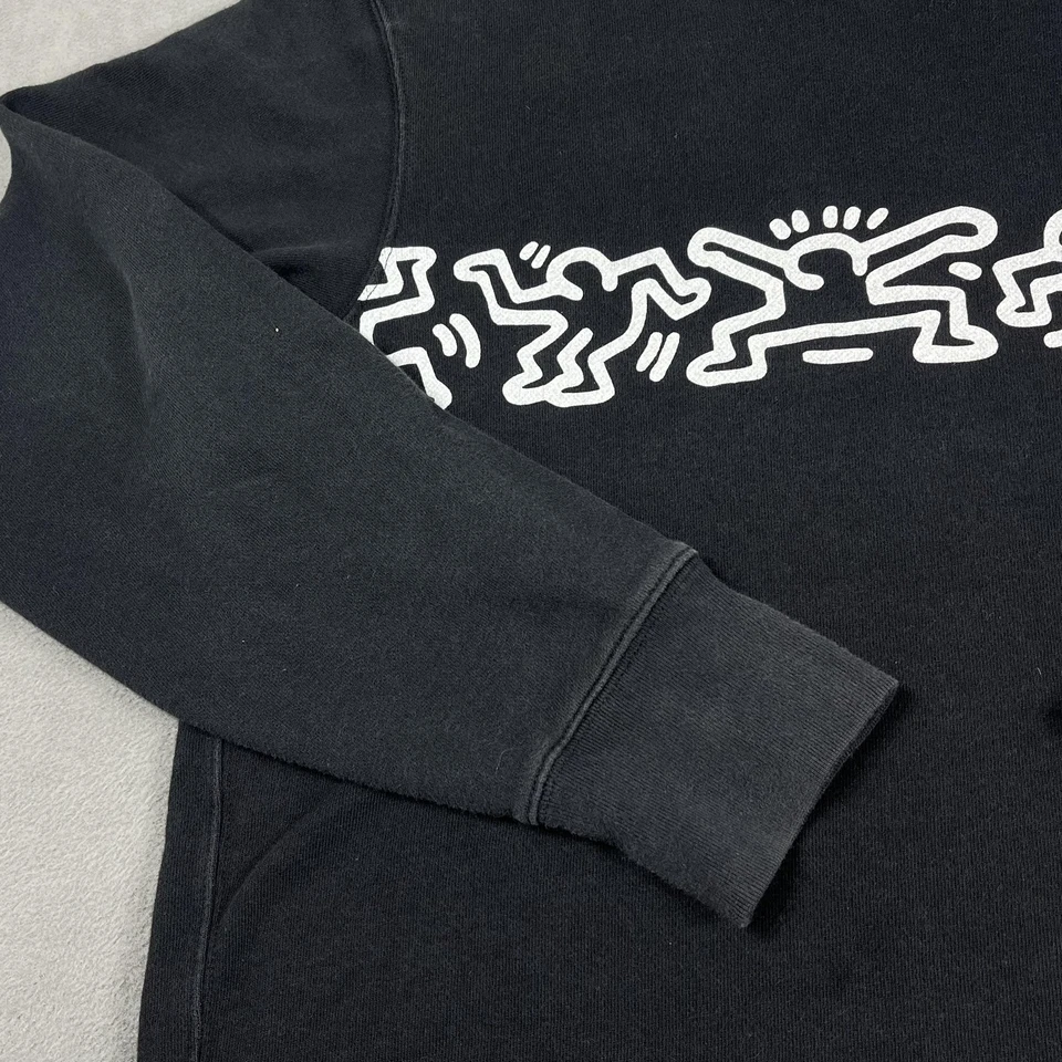 Uniqlo UT Keith Haring Sudadera Para Hombres Mediana Negra Cuello Redondo Gráfico Pullover Foto 3 de 4