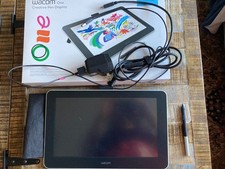 Wacom One 13.3 inch Graphics Tablet - Flint White DTC133W0A 