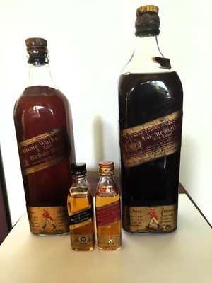 Johnnie Walker Red Label vor 1951 ; 1 x 0,75l and 1 x 1,2 l + 2 Minaturen gratis