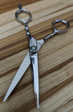 DEBUT Bliss Barber Shear, Jewel Details, 5.5" Offset, Tang, Japanese Steel