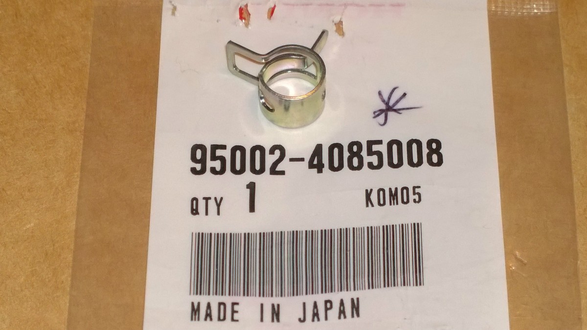 y＊s shop Genuine Honda New D8.5 Breather / Air Filter Box Tube Clamp P/No