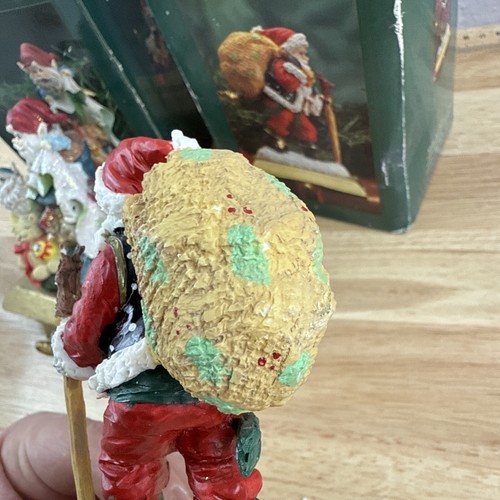 Lot Of Two Vintage Santa's Work And Elf Magic. Hand-Painted Stocking Holder - Picture 10 of 13