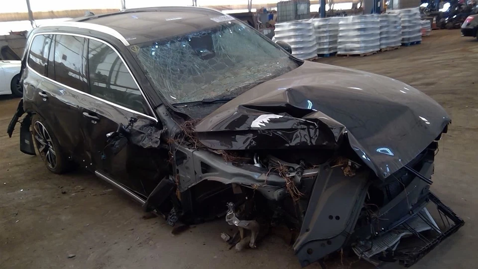 Driver Left Chassis ECM Door Front Fits 18-23 VOLVO XC60 6309470 Foto 3 de 4
