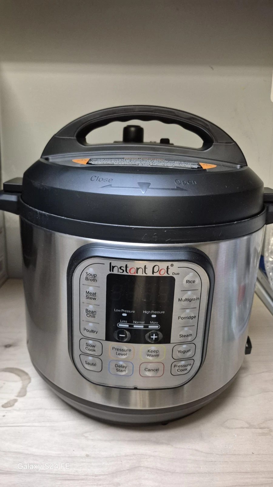 Instant Pot IP-Duo - Pressure Cooker 6 Quart, Stainless Steel/Black