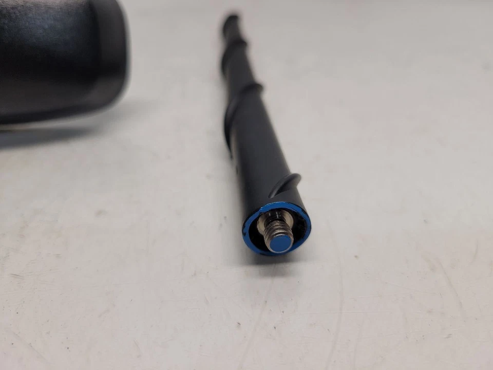 Base y mástil de antena de techo Buick Enclave 2009 Foto 3 de 4