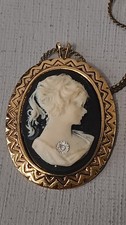 Vintage Goldtone Chain With Cameo Pendant With Rhinstone Accent