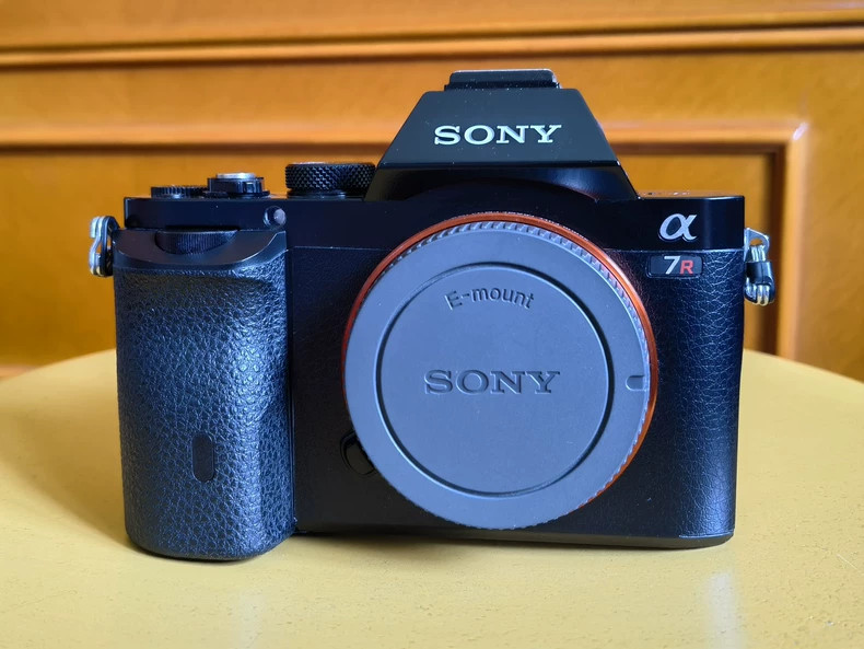 Sony alpha A7R 36.4MP Full-Frame Mirrorless SLR Camera  - Body Only