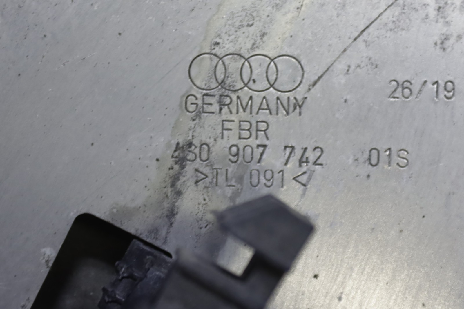 Audi R8 V10 4S Rear Right Quarter Panel Fender Bracket Mount 2017 - 2023 OEM