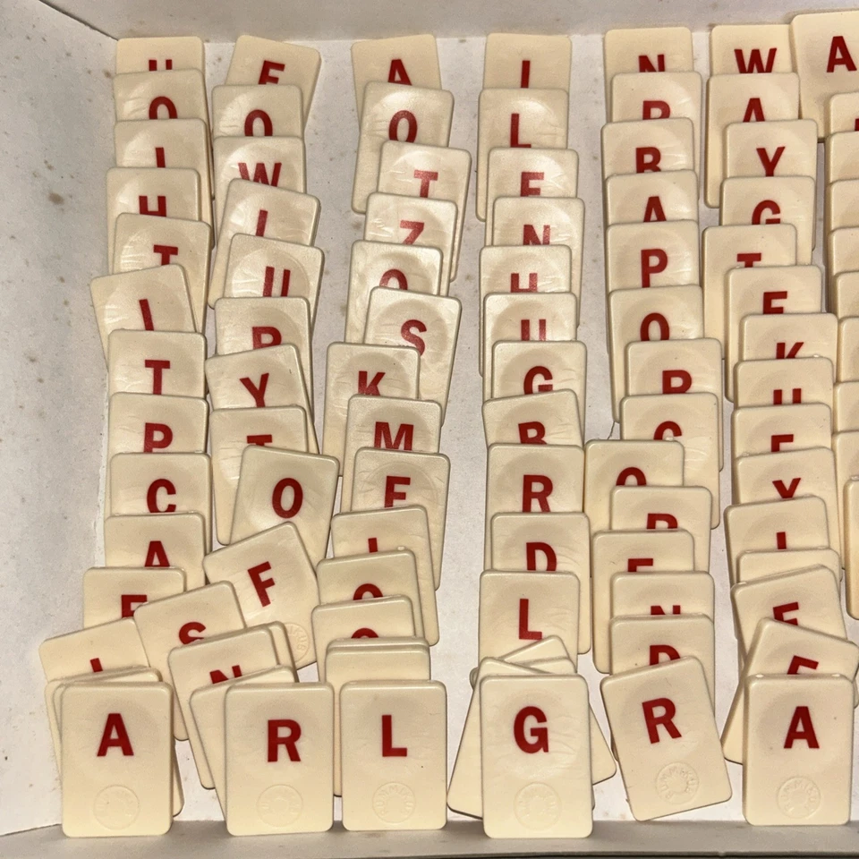 Vintage 1991 Rummikub Word Tile Game Spears Games 2-4 plates 8+ complete - Image 2 of 4