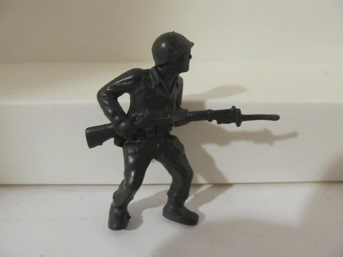 Marx Vintage 60mm GI Soldier Army Man Plastic Figure Advancing w/Bayonet