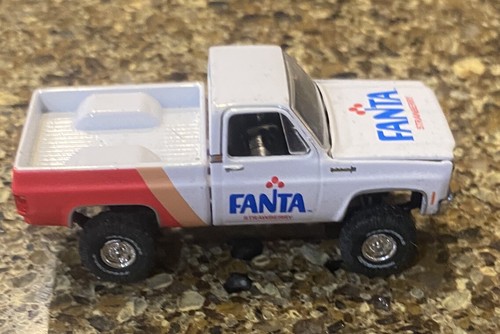 1973 chevrolet chevy pick-up truck castline diecast Fanta 2020 Strawberry - Picture 3 of 12
