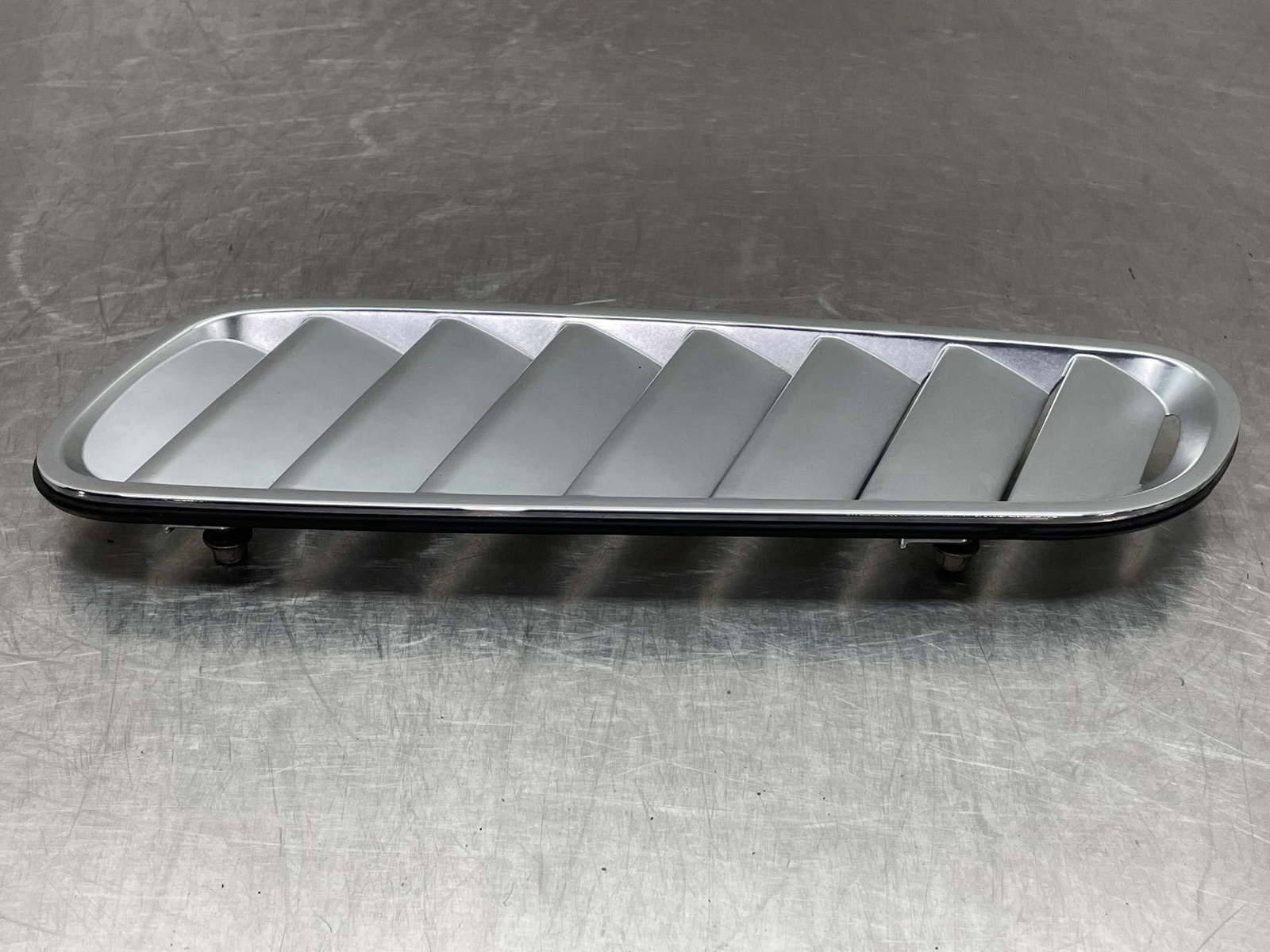2010 ASTON MARTIN RAPIDE OEM RIGHT PASSENGERS SIDE HOOD VENT LOUVRE AD43-16C692