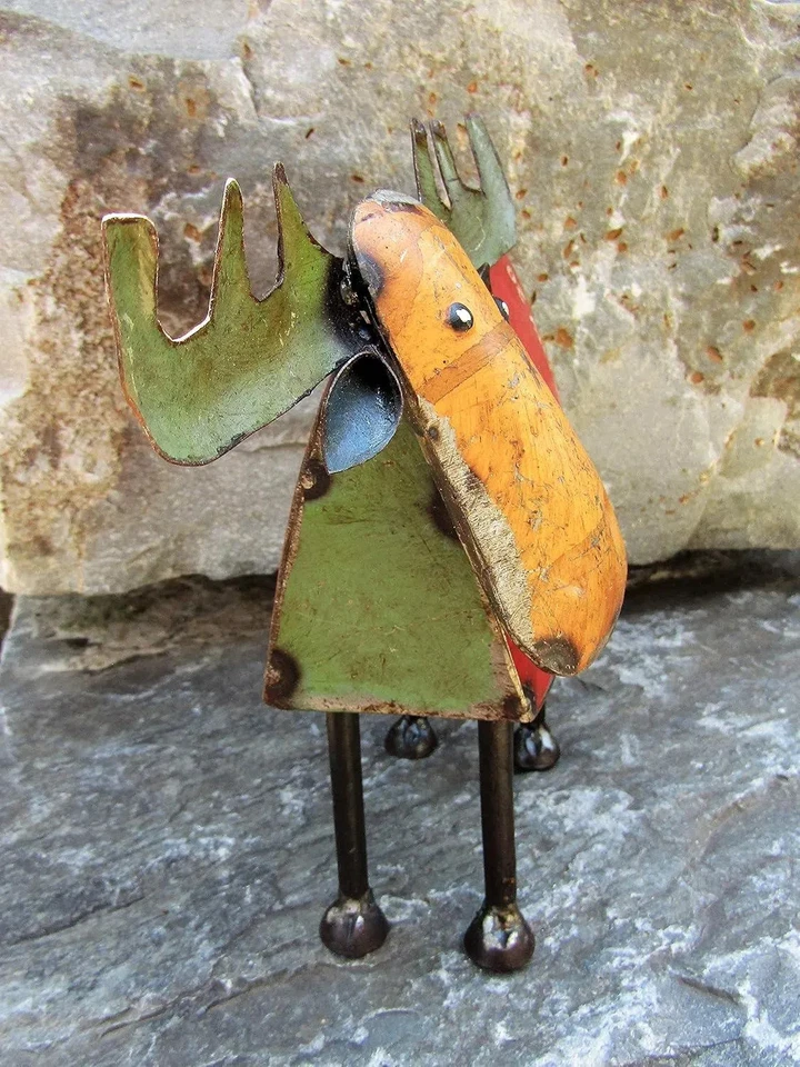 Estatua de alce de chatarra vintage pequeña reutilizada rústica de 8" x 9,5" hogar granja Foto 2 de 4