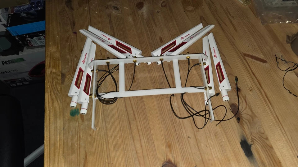 Frixtender Fritzbox 5690 Pro Prototyp 8 Antennen - Bild 3 von 3