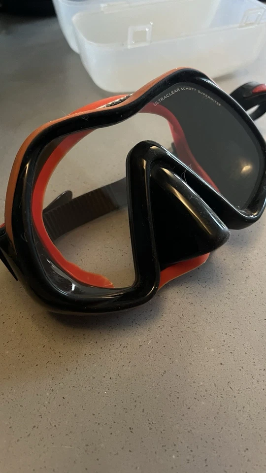 Atomic Aquatics Venom Frameless Dive Mask - Image 3 of 4