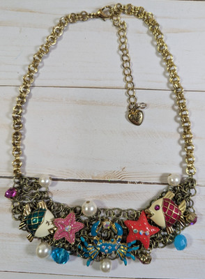 Lovely Betsey Johnson Necklace, Sparkling Under the Sea Fish & Other Creatures