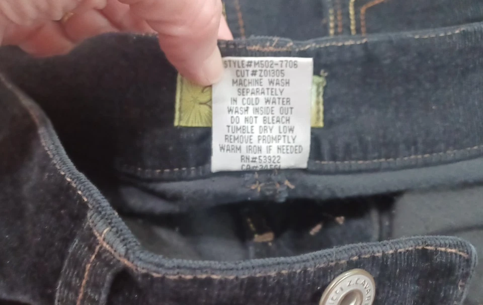 Pantalones acampanados para mujer Z Cavaricci de terciopelo de pana negro talla 6 tiro medio 33x31 Foto 4 de 4