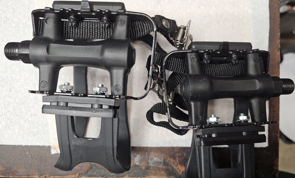 Pedal Toe Clips with Straps, 9/16 body Steel Cage , Nylon Toe Clips  - pair - Image 3 of 4