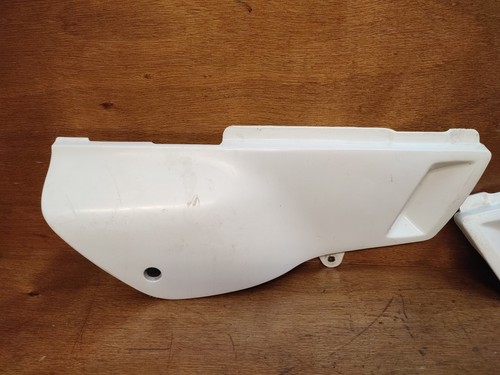 Paire de carénages Cache latéral Droit Et Gauche Suzuki DR 125 SE SF44A - Foto 2 di 16