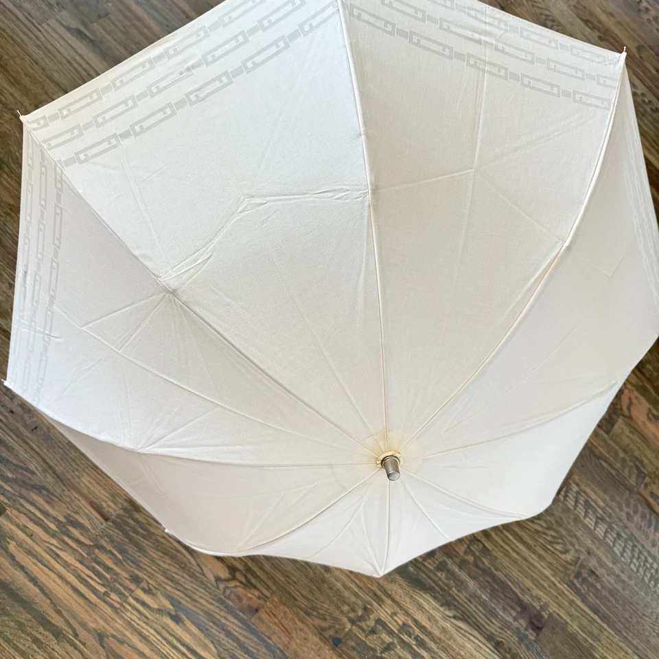 Paraguas Fendi color tostado claro con detalle de logotipo Foto 4 de 4