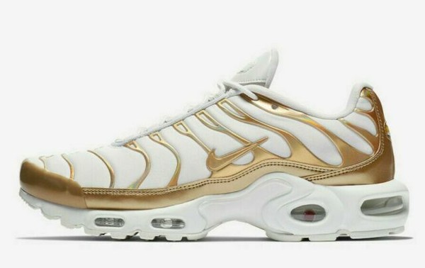 nike air max plus white gold