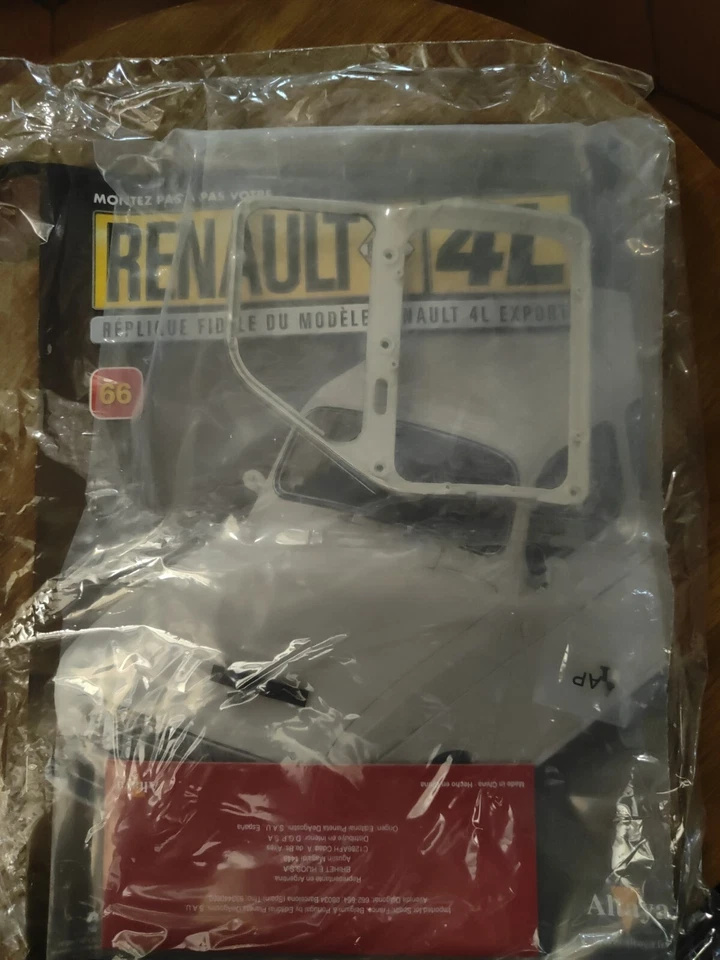 Renault 4L Export 1/8 N°66 - Photo 1/1