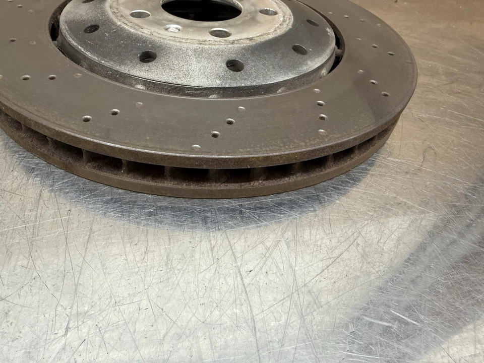 Audi R8 Gen 1 4.2 V8 Rear Brake Discs 356MM 420615601E 2008 VGC No Lip - Image 4 of 4