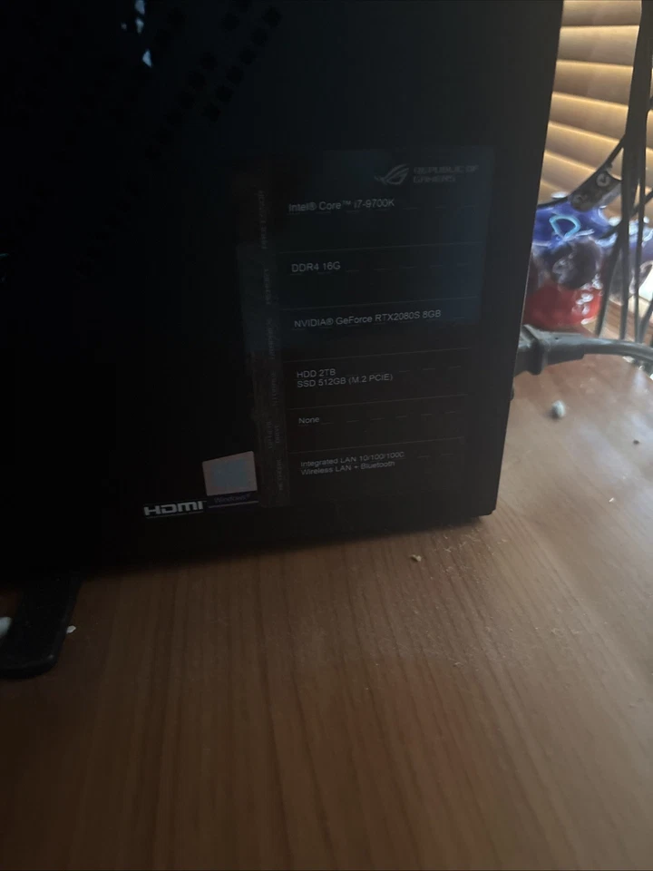 Computadora de escritorio para juegos ASUS ROG Strix Intel I7 9700k 16 GB RAM, Geforce RTX 2080 Super Foto 3 de 4