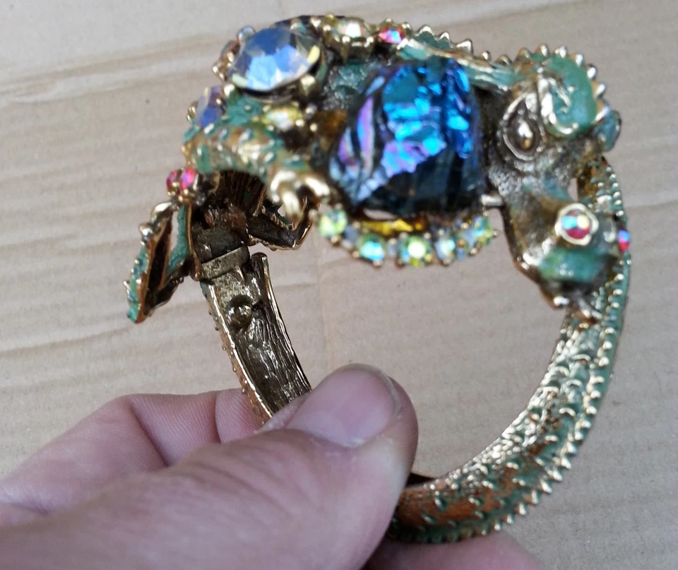 Juego de pulsera y pendientes de joyería de dragón firmado por HAR con pedrería años 50 ¡Como nuevo! Foto 4 de 4