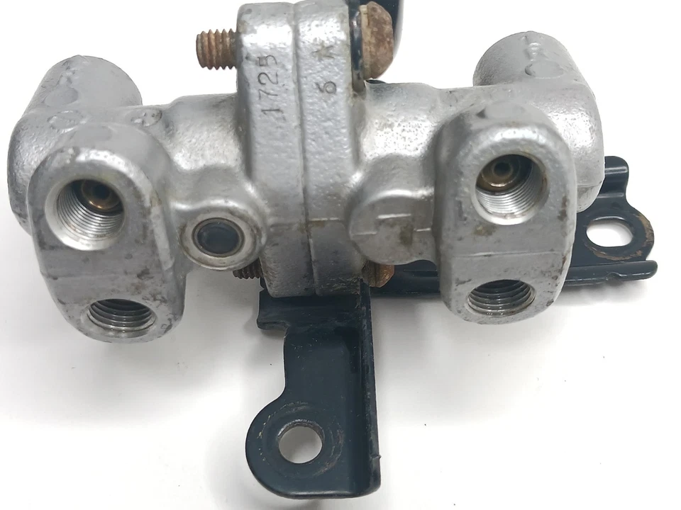 93-97 本田 Del Sol 92-95 Civic 1725 非 ABS 后盘式制动器比例阀 — 第 2/4 张图片