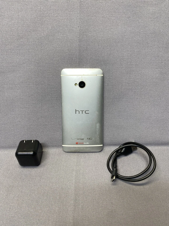 HTC One M7 Smartphone 32GB, Glacial Silver, Verizon - Image 3 of 4