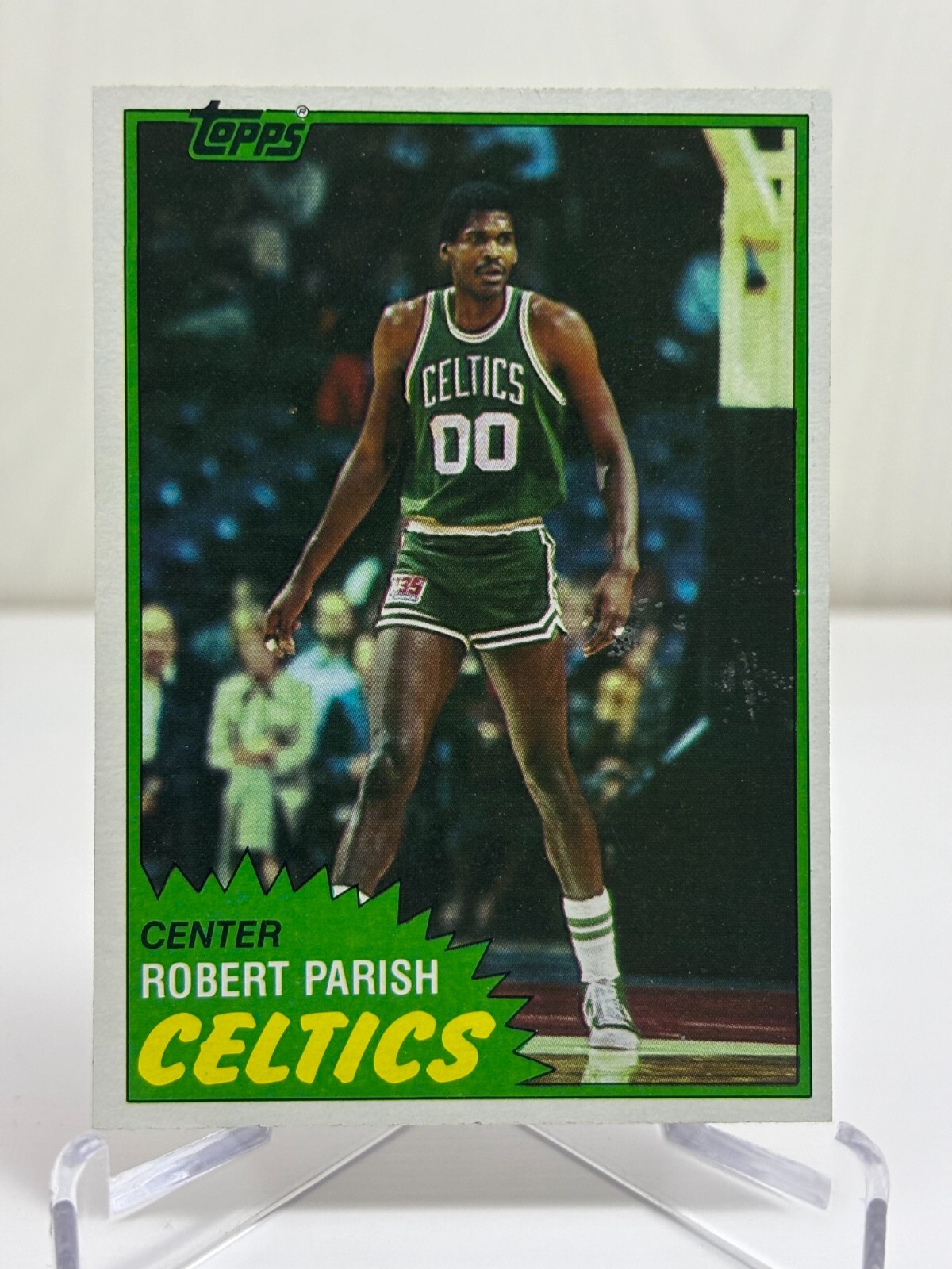 1981-82 Topps Robert Parish #6 — Centered — Celtics Center