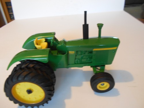 Custom Vintage 1971 Ertl 1:16 Scale John Deere 5020 Tractor w/Duals, #555, Used - Picture 4 of 16