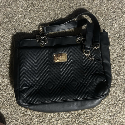 bebe Black Quilted Chevron Shoulder Bag Chain Strap Detachable Strap Zip Gold