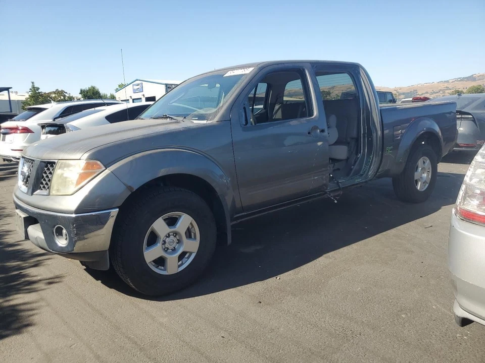 Conjunto de puerta delantera derecha usado se adapta a: Nissan Frontier 2008 sin carrocería lateral mo Foto 2 de 4