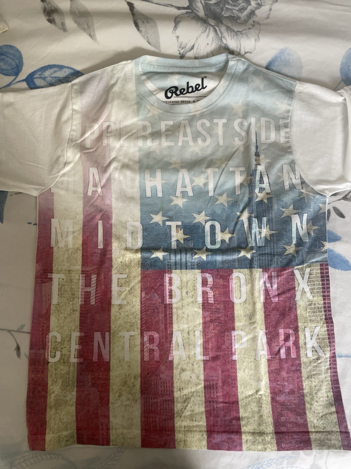 Primark boys USA printed T Shirt. Size 8/9 years.