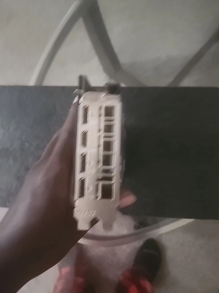 Tarjeta de gráficos MSI NVIDIA GeForce GTX 1660 Ti 6 GB GDDR6 Foto 4 de 4