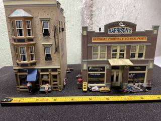 2 HO buildings by OCO: J.W. Cobbler shop/Harrison's Hardware