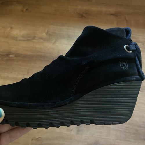 Stivaletti FLY London Yebi scamosciati increspati con cravatta 788Fly neri EU36 US 5,5 nuovi con scatola - Foto 6 di 11