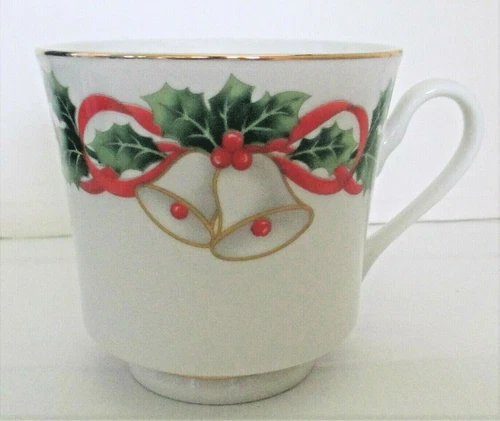 Eleven Sango Noel 1990 Cups Holly & Red Ribbon, Golden Bells, Gold Trim