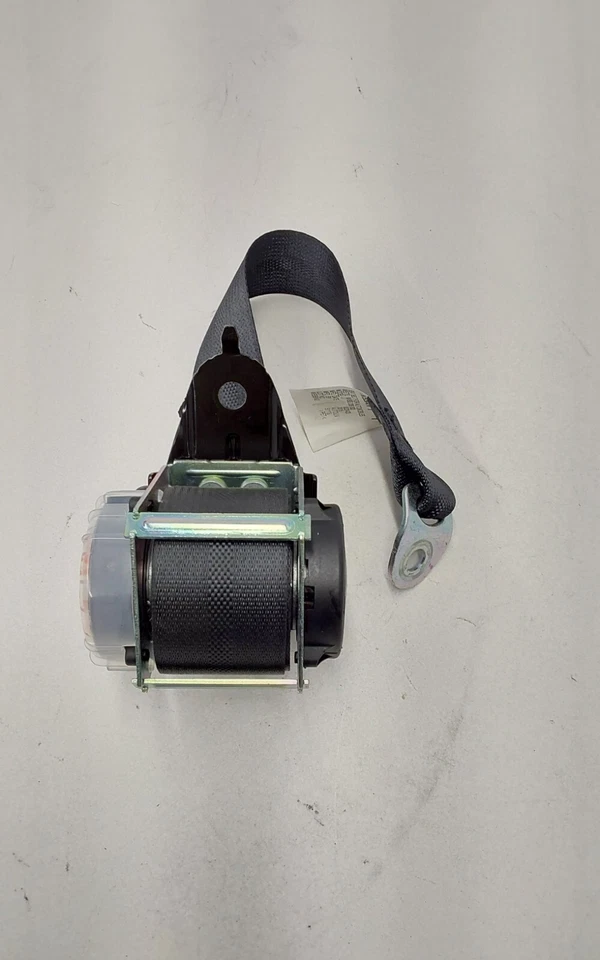 Nissan Sentra 2015 retractor de cinturón de seguridad trasero derecho para pasajero fabricante de equipos originales Foto 2 de 4