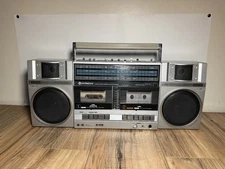Vtg 80s HITACHI Stereo Cassette Boombox Radio AM/FM TRK-W55H WORKS *READ*