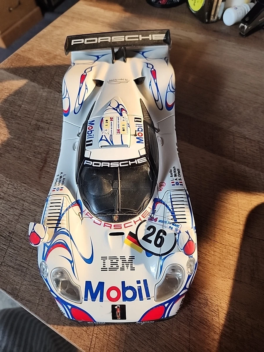 Maisto 1/18 Audi R8R Le Mans 1999 #8 - Voiture De Collection, Argent, Boîte Abîmée