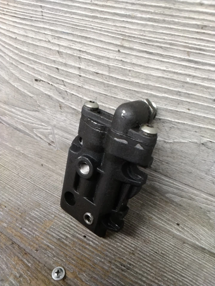 Conjunto de cubierta exterior bomba de alimentación de aceite de motor Harley Davidson FL FX EVO FABRICANTE DE EQUIPOS ORIGINALES Foto 2 de 4