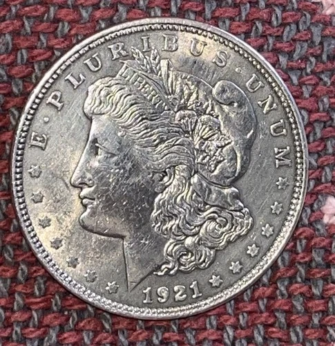 1921 MORGAN SILVER DOLLAR .900 SILVER .100CU UN .7734 TROY OUNCES OF PURE SILVER