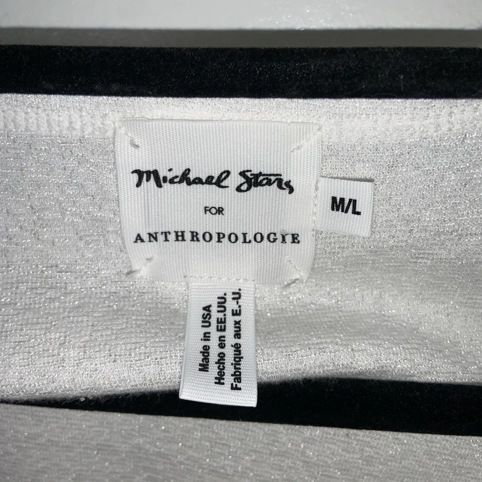 Camiseta Michael Stars Anthropologie Mediana Blanca Metálica Cuello en V Elastizada Hecha en EE. UU. Foto 4 de 4